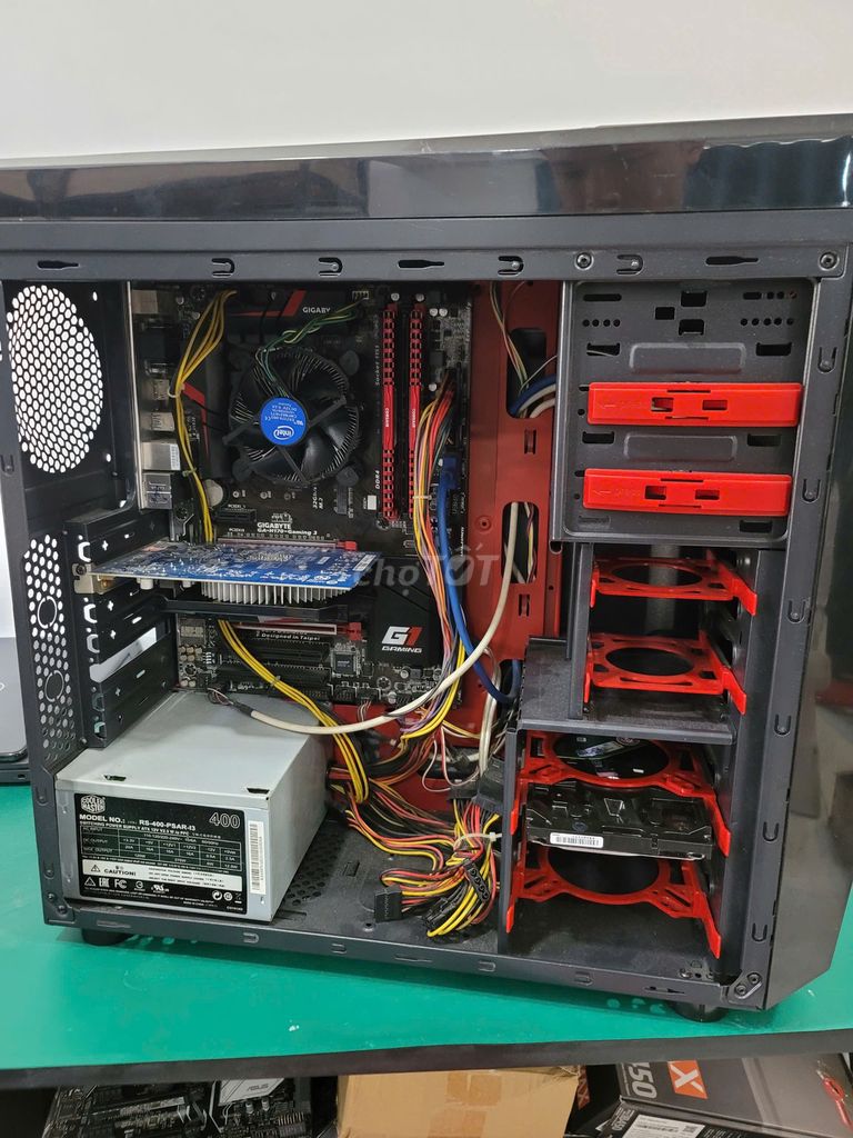 PC H170 Gaming i3 6100 Corsair 8GB Giga 730 1tr8