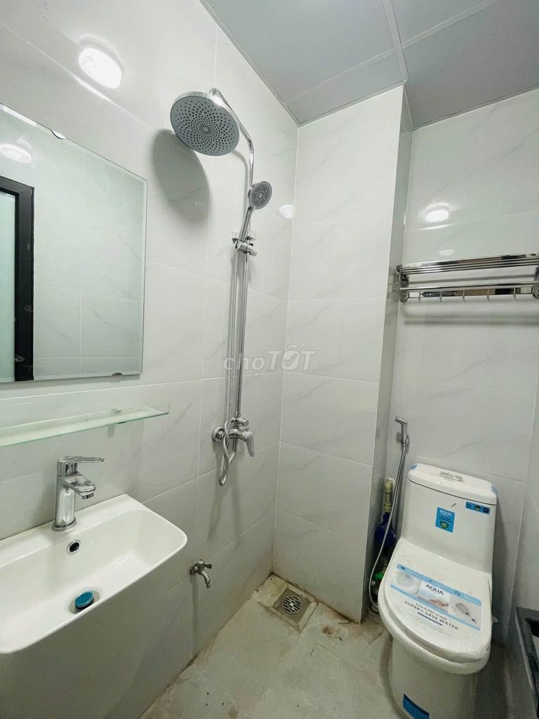 Phòng mới tinh ô tô đỗ cửa Cầu Diễn 4 triệu