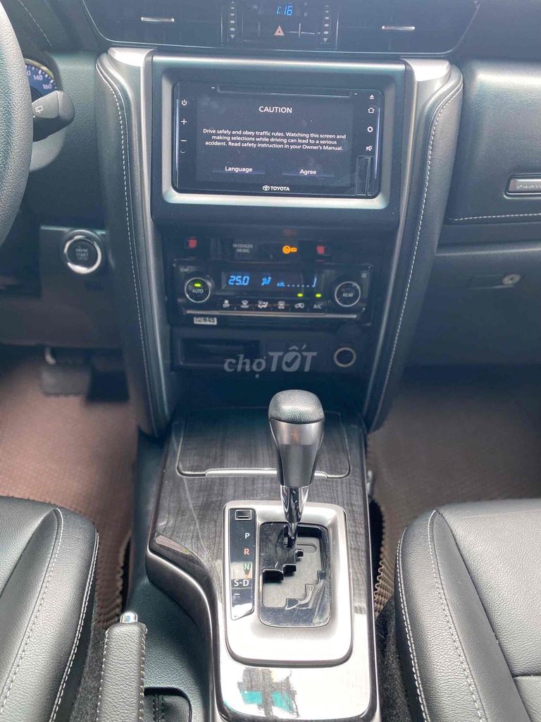 Toyota Fortuner 2.4AT 4x2 sx 2022 màu nâu xe đẹp. Mua bán Ô tô tại Quận Cầu Giấy Hà Nội được đăng bởi Cao Quý hình 8