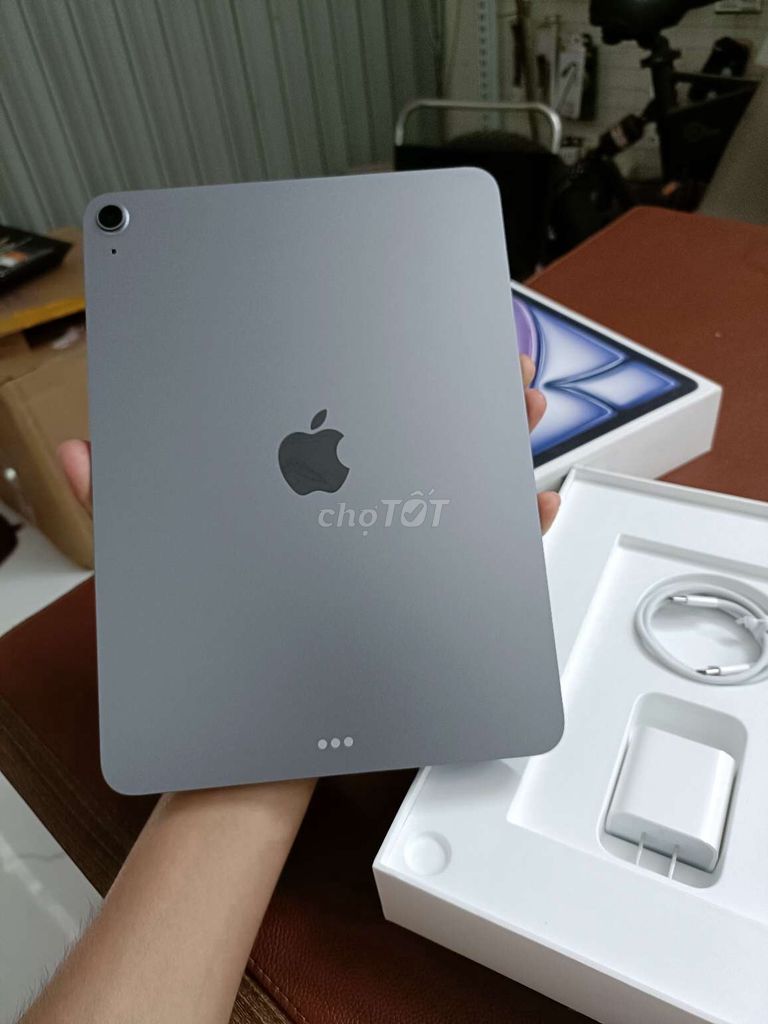 iPad Air 7 m3 11inch 128GB WIFI fullbox sạc 15 lần. Mua bán Máy tính bảng tại Quận Thanh Khê Đà Nẵng được đăng bởi TT PHONE hình 1