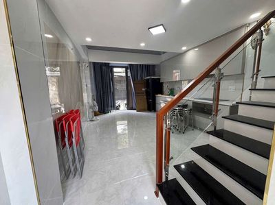 Аренда · 3 комн. · 32 м² · Quận Gò Vấp, ул. Đường Dương Quảng Hàm