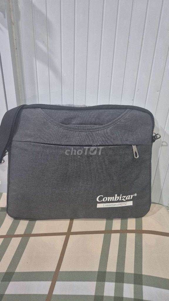 Túi đựng laptop Vải Xám Unisex. Mua bán Túi xách tại Quận Tân Bình Tp Hồ Chí Minh được đăng bởi ThanhThuy Ha hình 1