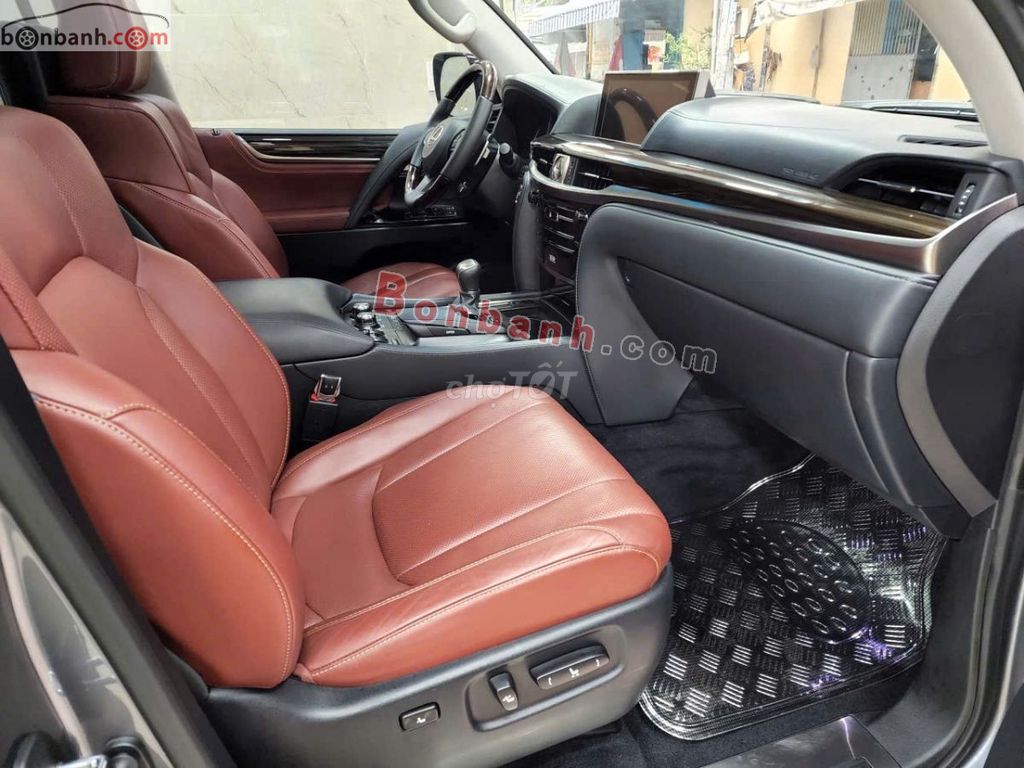 Lexus 570 t6 2016.hàng nhập Mỹ rất hiếm. Mua bán Ô tô tại Quận 10 Tp Hồ Chí Minh được đăng bởi My Nguyen hình 5