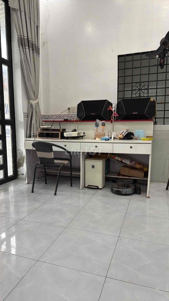 Bàn làm việc Gỗ Trắng Văn phòng Gia đình. Mua bán Đồ dùng văn phòng tại Quận Cái Răng Cần Thơ được đăng bởi Ruth Luong hình 1