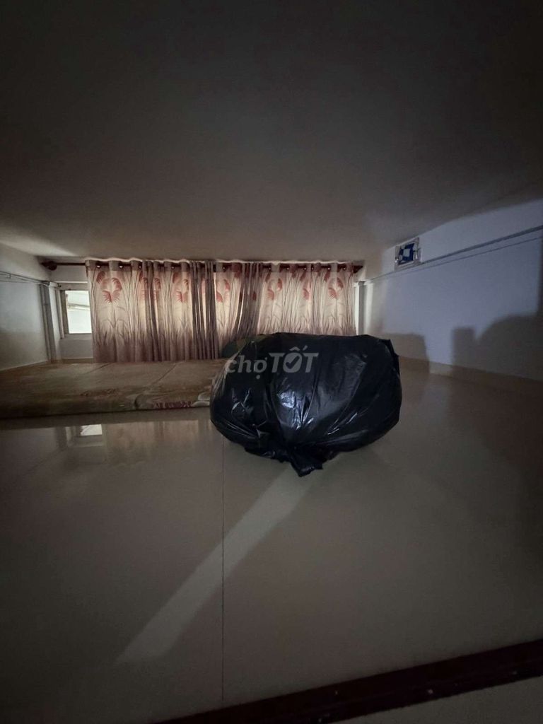 Квартира 41 м², 2-й этаж без лифта у цветочного рынка Дам Сен