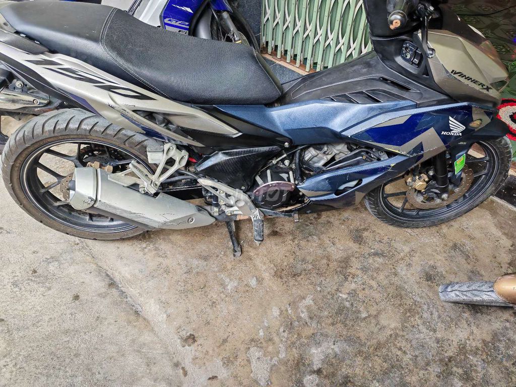 cần tiền nên bán xe lại winner x abs. Mua bán Xe máy tại Thành phố Nha Trang Khánh Hòa được đăng bởi Vũ Lê hình 3