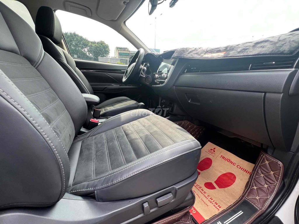 Bán Outlander CVT Đời 2024 - Xe Lướt Siêu Đẹp. Mua bán Ô tô tại Quận Tân Phú Tp Hồ Chí Minh được đăng bởi Sinh Xe Cũ Mitsubishi Trường Chinh hình 6