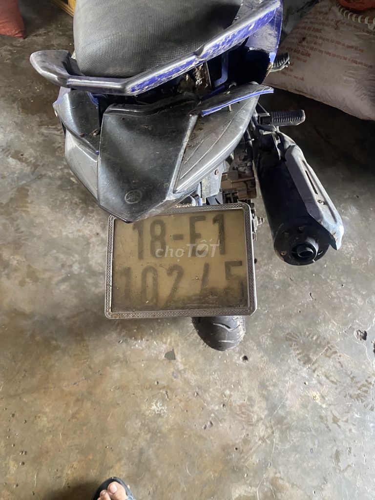 Dư xe không dùng đến nên bán. Mua bán Xe máy tại Huyện Quỳnh Lưu Nghệ An được đăng bởi Bui dat hình 5