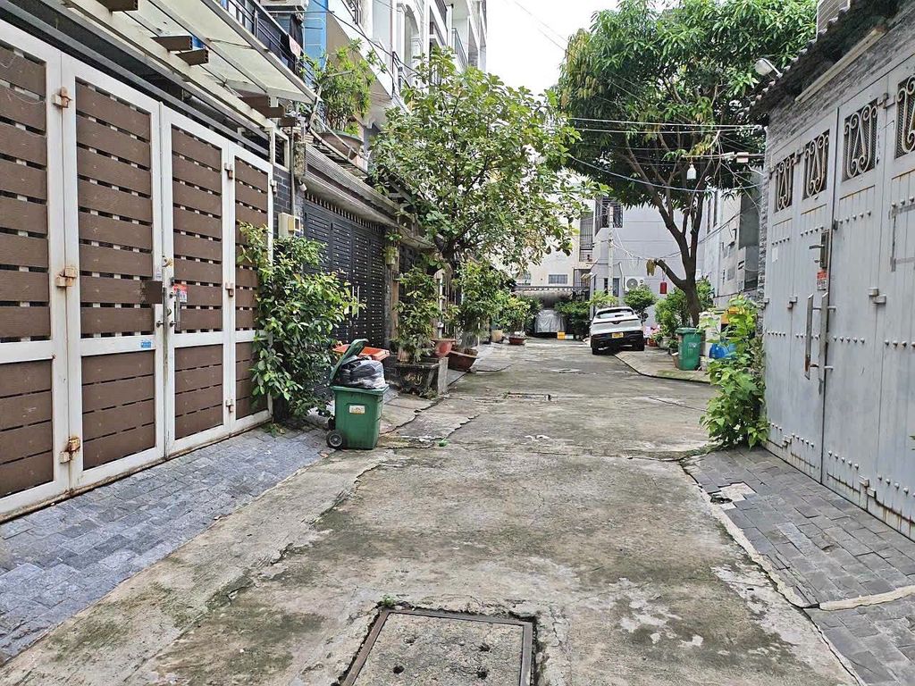 Красивый дом Ле Куанг Динь, Бинь Тхань, 7 спален