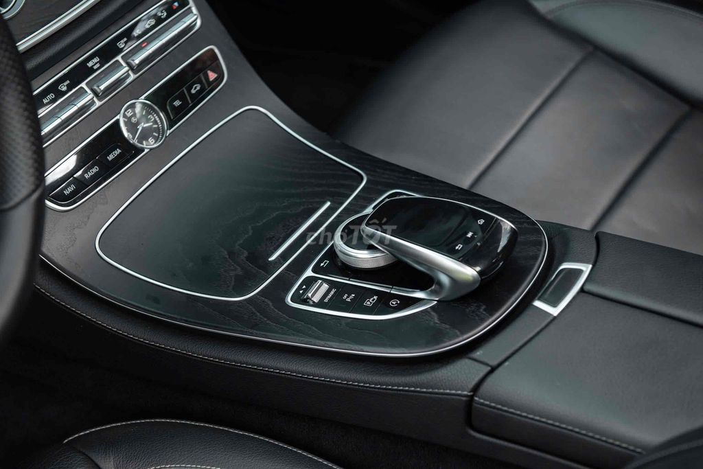 LONG ANH AUTO về Mercedes E200 Sport 2019. Mua bán Ô tô tại Quận 7 Tp Hồ Chí Minh được đăng bởi LongAnh AuTo  hình 8