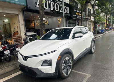 VinFast VF6 Plus 2025 trắng xuất mỹ odo 2v8