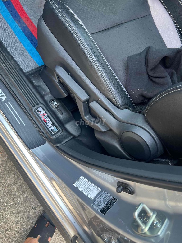 Toyota Veloz 2025 Top 20764 km Bạc. Mua bán Ô tô tại Thành phố Thủ Dầu Một Bình Dương được đăng bởi AUTO HUY HOÀNG HIỆP hình 3