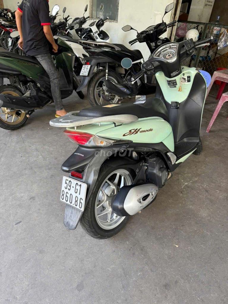 Honda SH Mode 2023 Xanh đen. Mua bán Xe máy tại Quận 4 Tp Hồ Chí Minh được đăng bởi HanTai Nguyen hình 1