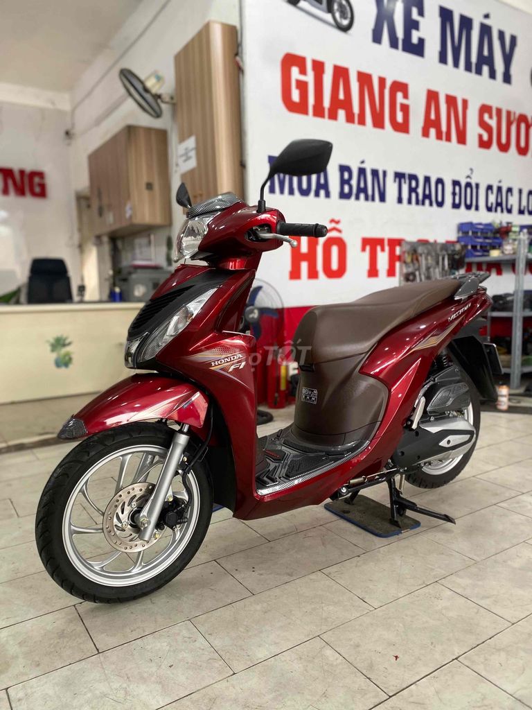 Honda Vision 110 đk 2022 màu đỏ đen BSTP. Mua bán Xe máy tại Quận 12 Tp Hồ Chí Minh được đăng bởi Xe Máy Hoàng Giang An Sương  hình 1