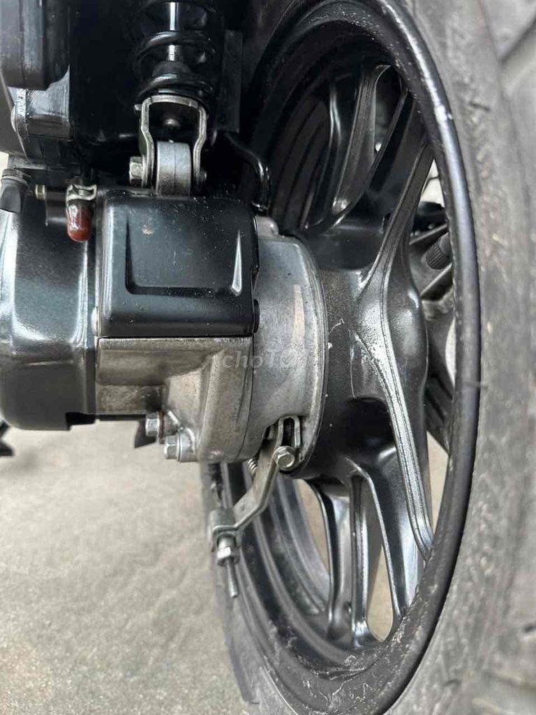 Honda Airblade 125 Fi trắng đen đời 2016 bstp. Mua bán Xe máy tại Quận 11 Tp Hồ Chí Minh được đăng bởi nguyên xuan thinh hình 6