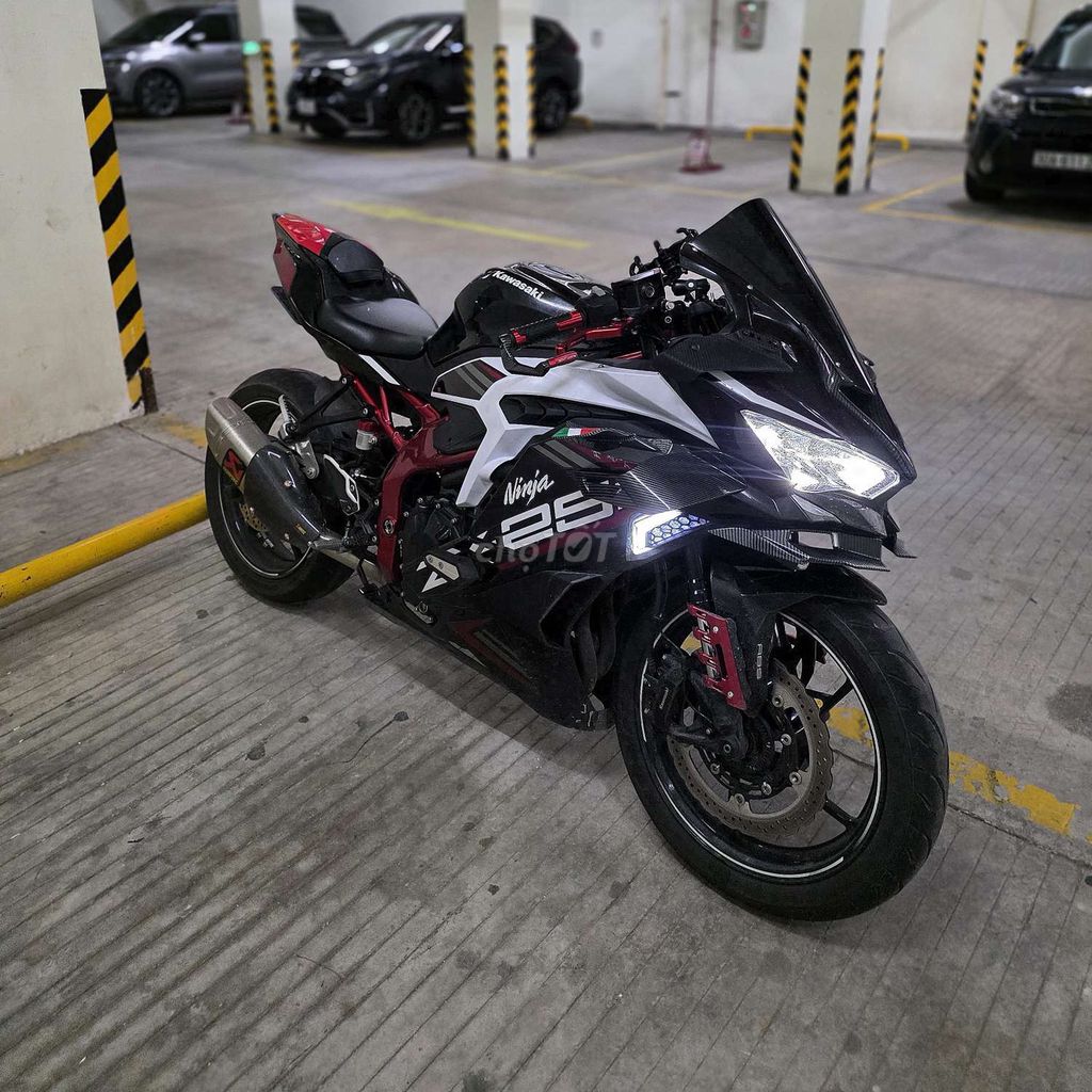 🏍️ Cần bán Kawasaki ZX25R 4 máy, full đồ chơi. Mua bán Xe máy tại Quận 7 Tp Hồ Chí Minh được đăng bởi Nguyễn Tiến hình 2