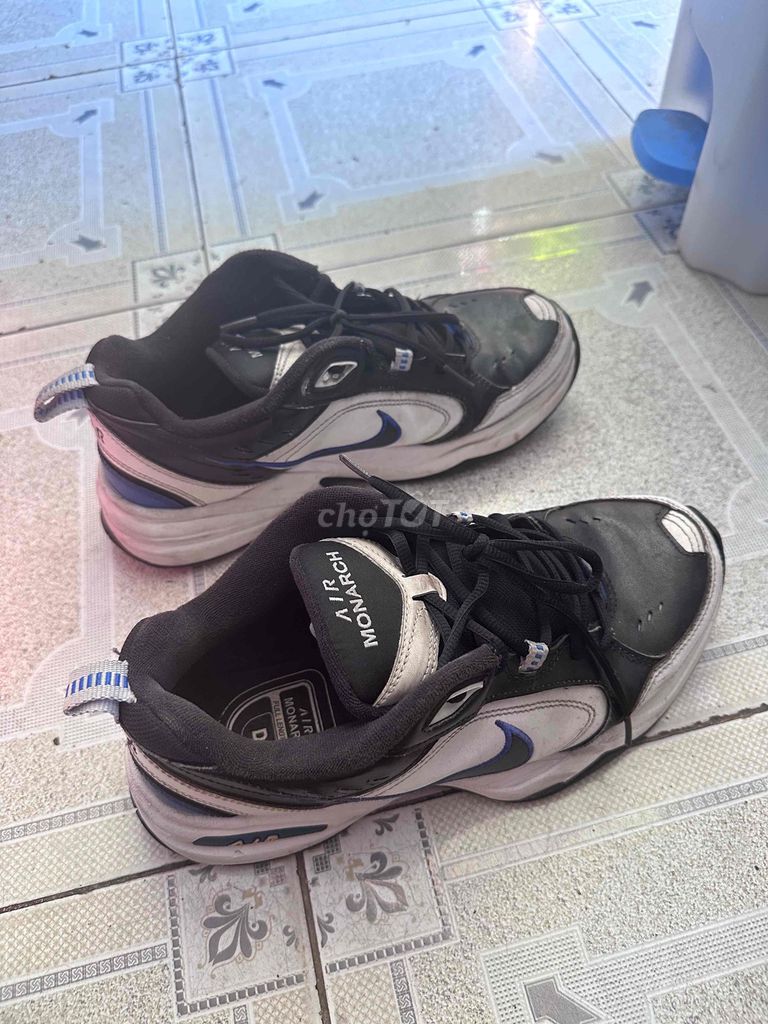 Giày thể thao Nike Air Monarch Nam 44. Mua bán Giày dép tại Quận 11 Tp Hồ Chí Minh được đăng bởi Trương Đình Phúc hình 1