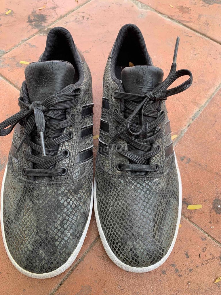 Giày thể thao Adidas Nam Đen size 40. Mua bán Giày dép tại Quận Ninh Kiều Cần Thơ được đăng bởi Khang Tran hình 1