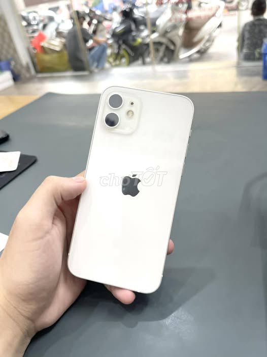Apple iPhone 12 Trắng Đã qua sử dụng. Mua bán Điện thoại tại Quận Hoàng Mai Hà Nội được đăng bởi Trương Công Quân hình 1
