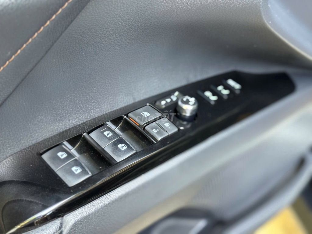 Camry 2.5Q 2019 nhập Thái - xe hãng (GIÁ CÒN GIẢM). Mua bán Ô tô tại Quận Gò Vấp Tp Hồ Chí Minh được đăng bởi Nguyễn Phi Trường Vũ hình 11