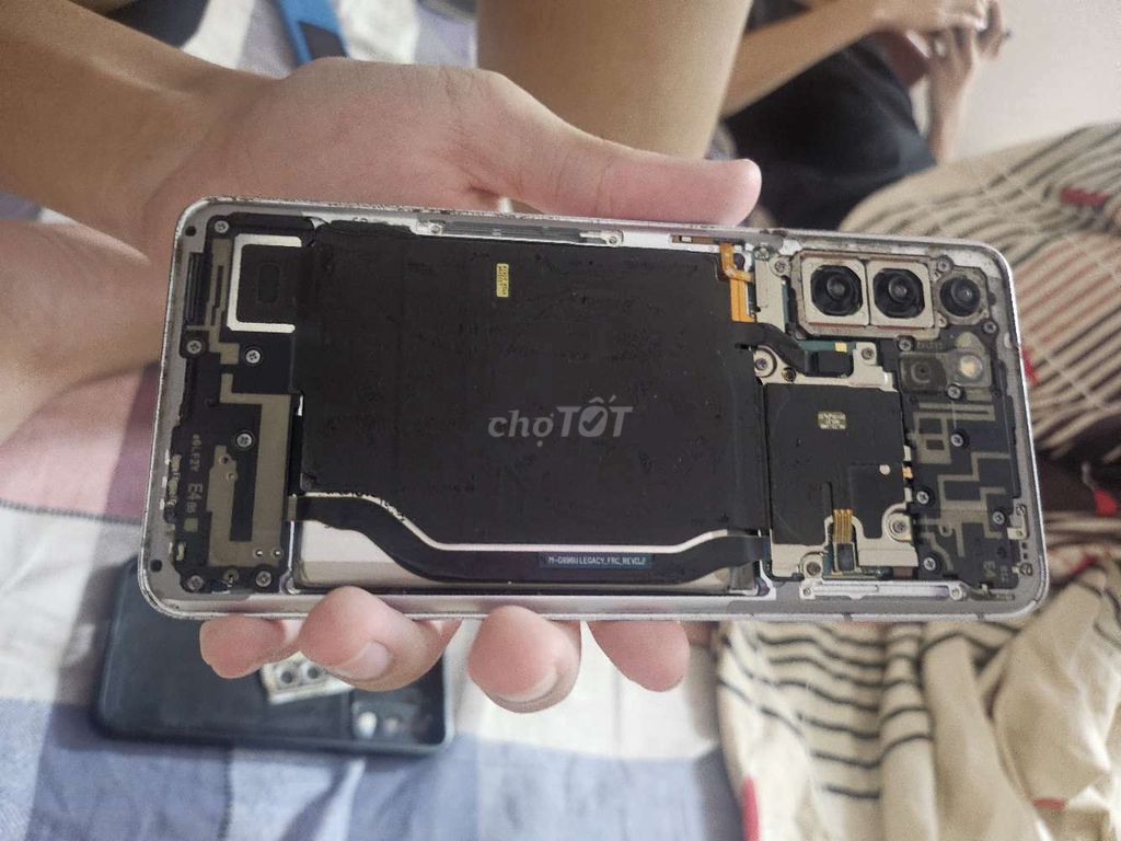 Samsung S21+ 5G Bạc Hàn Quốc Sọc màn. Mua bán Điện thoại tại Quận Long Biên Hà Nội được đăng bởi Ntl hình 1