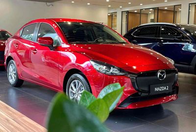 Mazda 2 màu Đỏ