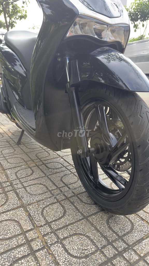 XE NHÀ ĐI - THAY NHỚT MỖI 1000KM - SH150 CBS 2020. Mua bán Xe máy tại Quận Bình Tân Tp Hồ Chí Minh được đăng bởi bình hình 8
