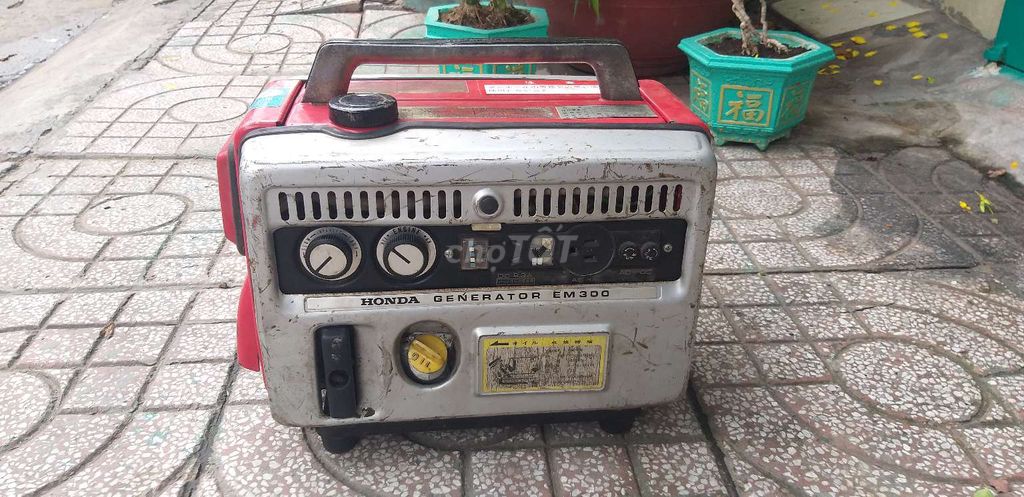 Máy phát điện hondaEM300 củaNhật sd điện 220v240va