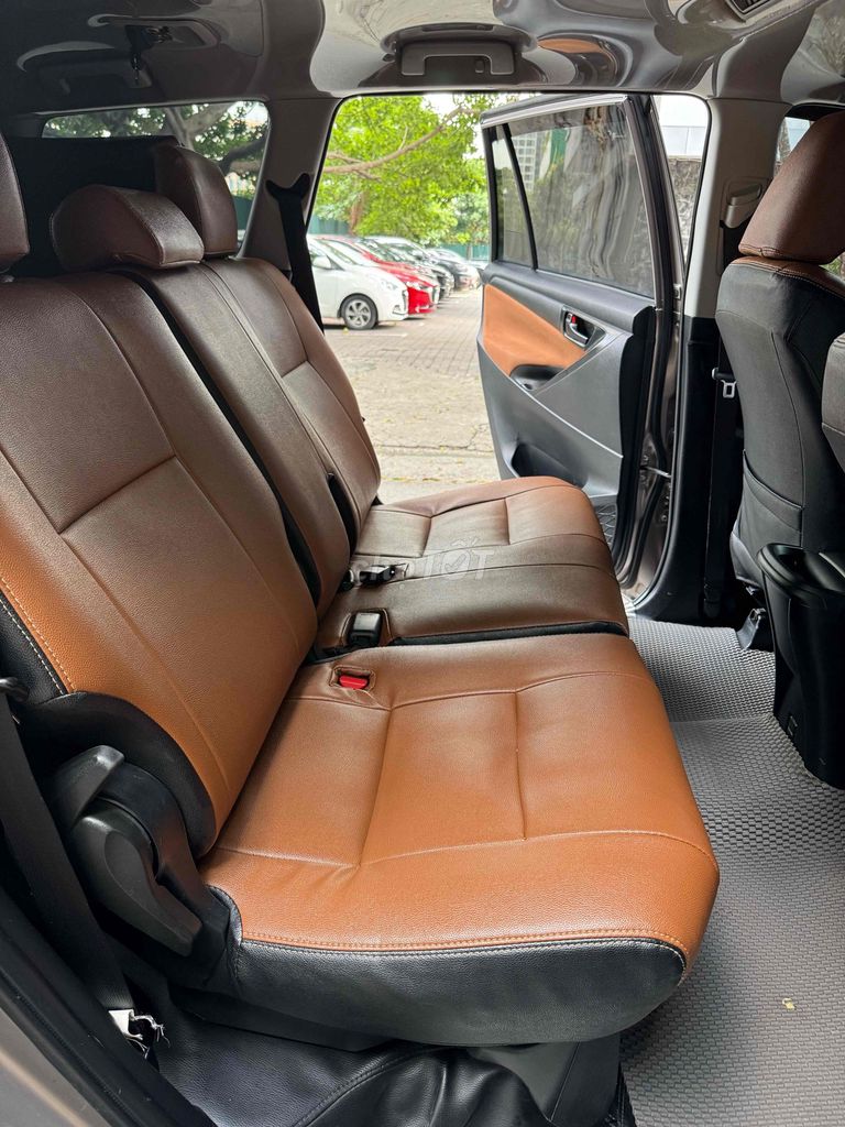 Toyota Innova 2020 ban 2.0G - số sàn tư nhân. Mua bán Ô tô tại Quận Nam Từ Liêm Hà Nội được đăng bởi phạm phương nga hình 9