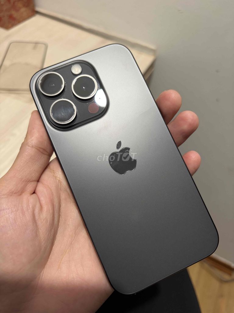 Apple iPhone 15 Pro 256GB Đen LL/A. Mua bán Điện thoại tại Quận Nam Từ Liêm Hà Nội được đăng bởi Quân Nguyễn hình 1