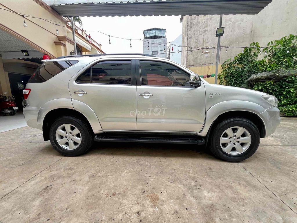 Toyota Fortuner 2.7V 4*4 2010.Xe gia đình rất đẹp. Mua bán Ô tô tại Quận 7 Tp Hồ Chí Minh được đăng bởi Thanh Bình Land hình 4