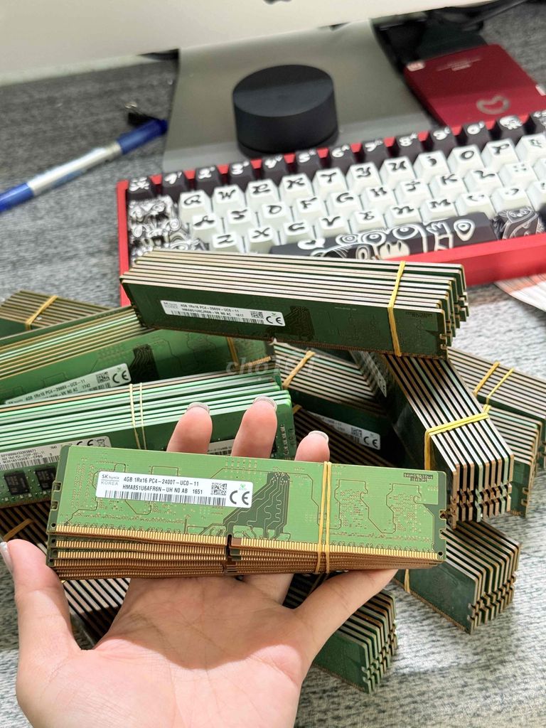 Ram PC Ddr4 4gb bus 2666-2400-2133 chính hãng. Mua bán Linh kiện (RAM, Card...) tại Quận Bình Thạnh Tp Hồ Chí Minh được đăng bởi Lưu Bích Vân hình 2