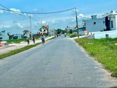 Đất khu 8 TT Diêm Điền 80m. MT5m, 1.85 tỷ. Ngõ ô tô đua nhau.. Mua bán đất tại Huyện Thái Thụy Thái Bình được đăng bởi LÊ TRUNG 