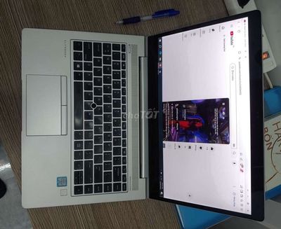 Laptops thời trang giá rẻ cho sinh viên