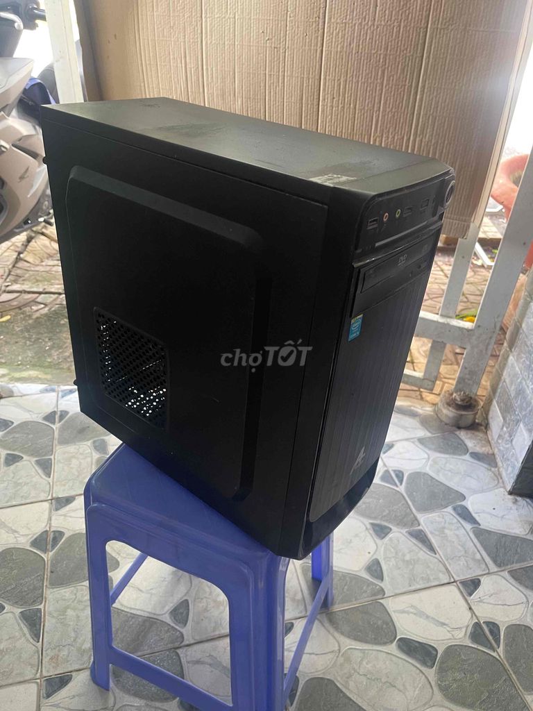 Vỏ case máy tính Đen đã sử dụng. Mua bán Linh kiện (RAM, Card...) tại Quận Cái Răng Cần Thơ được đăng bởi Bán lẻ hình 1