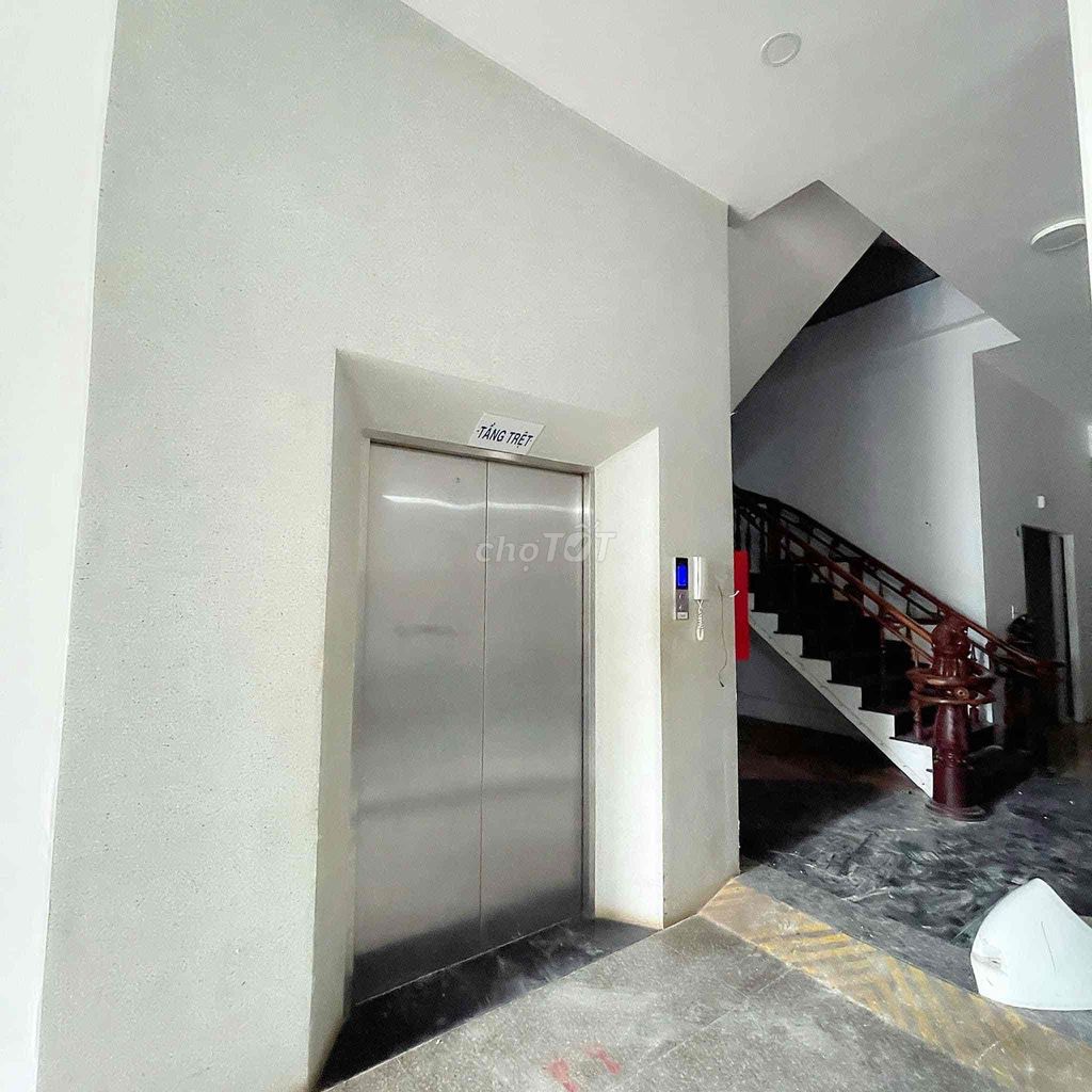 CHO THUÊ NHÀ VIP MẶT TIỀN NGÔ QUYỀN - 800 M² 10x20