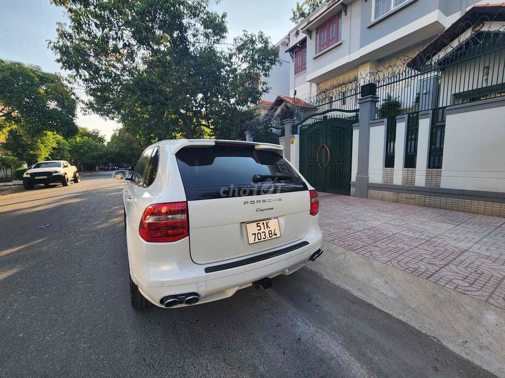 Porsche Cayenne 2008 4.8 v số 142000 giá rẻ nhất. Mua bán Ô tô tại Quận 8 Tp Hồ Chí Minh được đăng bởi do cong hình 3