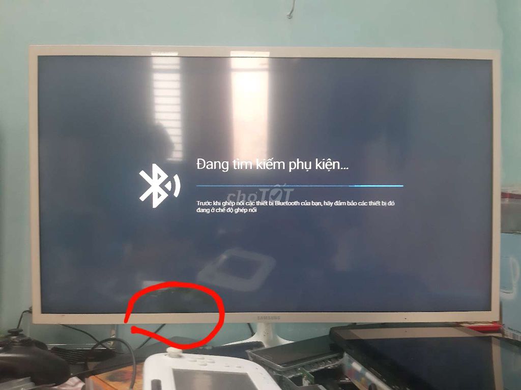 Màn pc Samsung 32" bị bầm góc dưới, chữa cháy