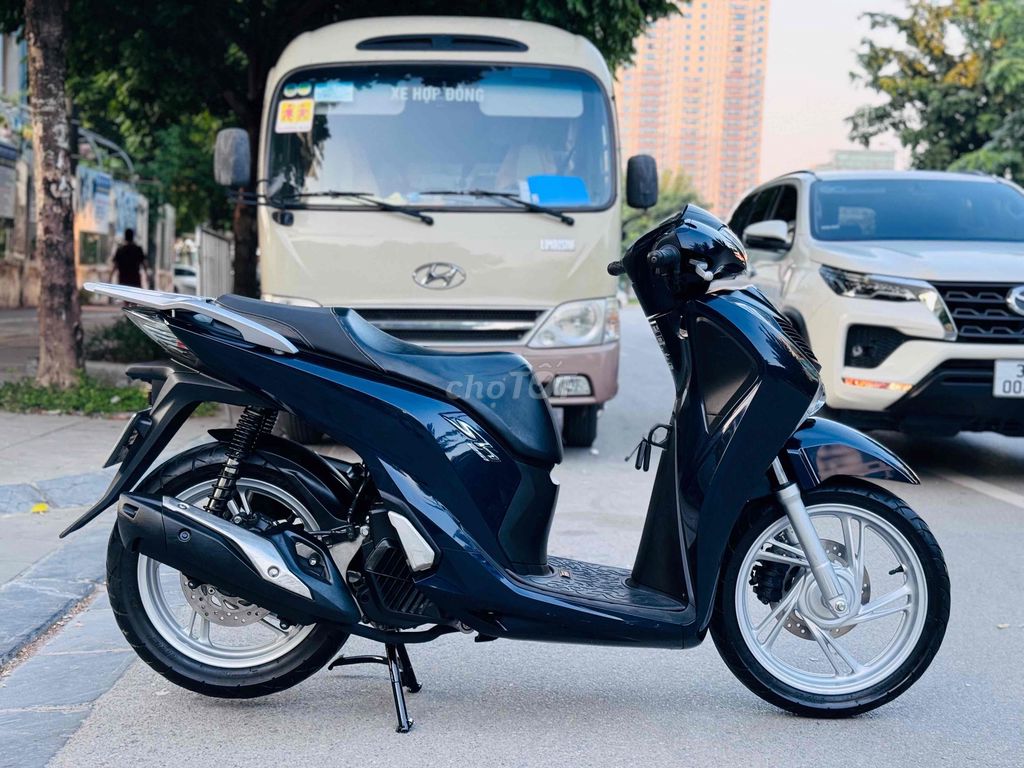 Sh 125fi khoá smarkey đèn led cuối 2017 đại chất. Mua bán Xe máy tại Quận Cầu Giấy Hà Nội được đăng bởi nguyễn bích thuỷ hình 4