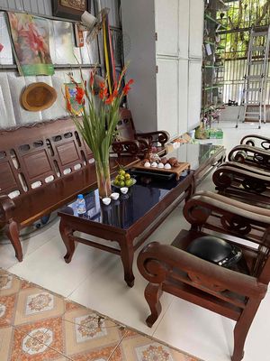 2 Bộ Bàn Ghế Gỗ Rất Đẹp. Mua bán Bàn ghế tại Quận 12 Tp Hồ Chí Minh được đăng bởi Quoc Trung