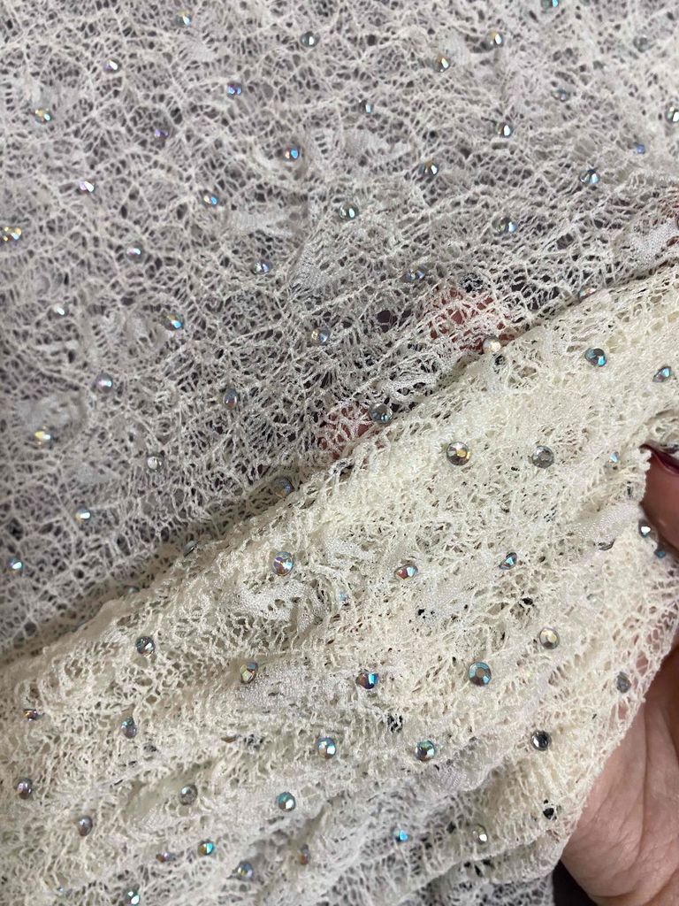 Áo nữ ren đính đá size M. Mua bán Quần áo tại Quận Tây Hồ Hà Nội được đăng bởi Tố Linh Nguyễn hình 1