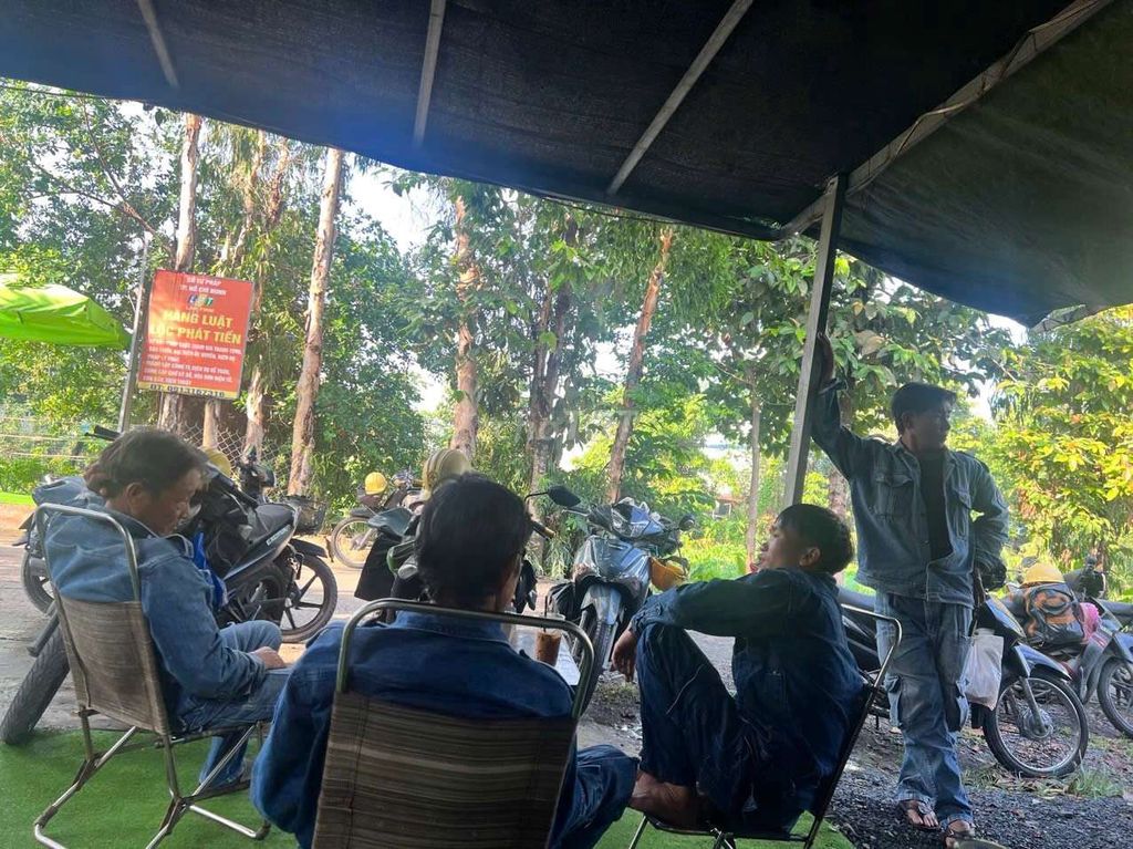 Bán quán cà fê mặt tiền sông vàm thuật  phường thạnh xuân. Mua bán Văn phòng, Mặt bằng kinh doanh tại Quận 12 Tp Hồ Chí Minh được đăng bởi Nguyễn tiến dũng  hình 7