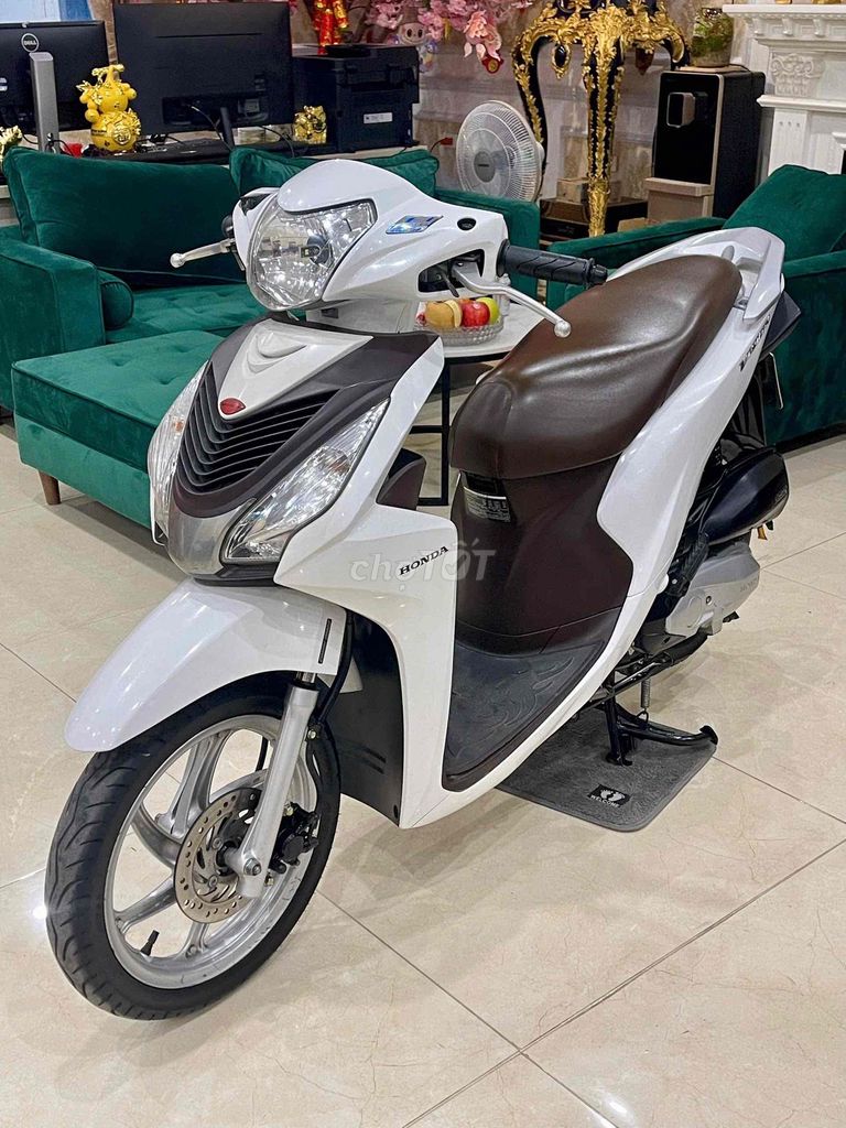 XE MÁY 68 - Honda Vision Cao Cấp 2016 Trắng. Mua bán Xe máy tại Quận Hai Bà Trưng Hà Nội được đăng bởi Đức Anh hình 2