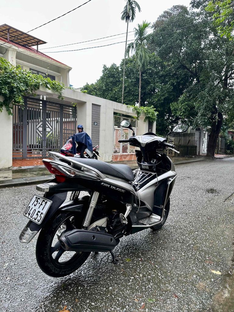 AB 2012 xe đẹp máy êm ***. Mua bán Xe máy tại Thành phố Huế Thừa Thiên Huế được đăng bởi Xe Máy Trường An Phát hình 7