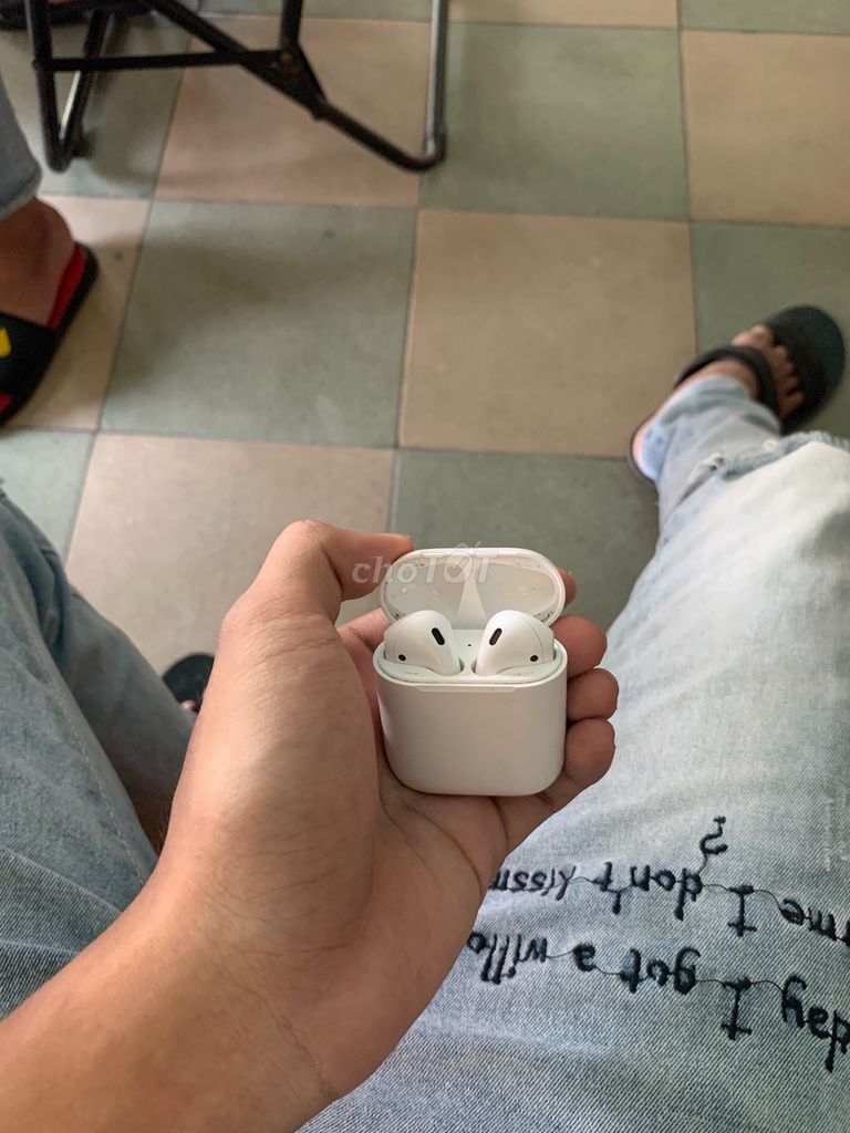 0357606273 - Airpods 1