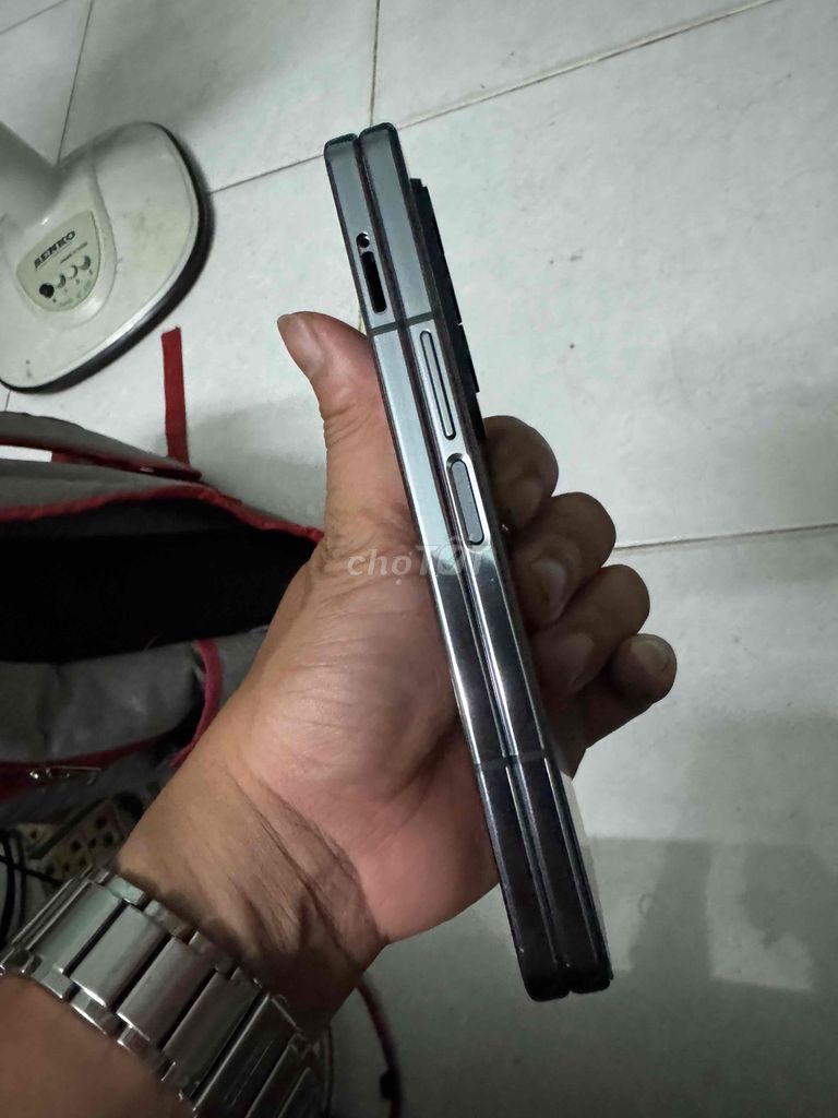 Samsung Galaxy Z Fold4 Xám Hư màn hình. Mua bán Điện thoại tại Quận Bình Thạnh Tp Hồ Chí Minh được đăng bởi cần thì gọi đừng nt hình 1