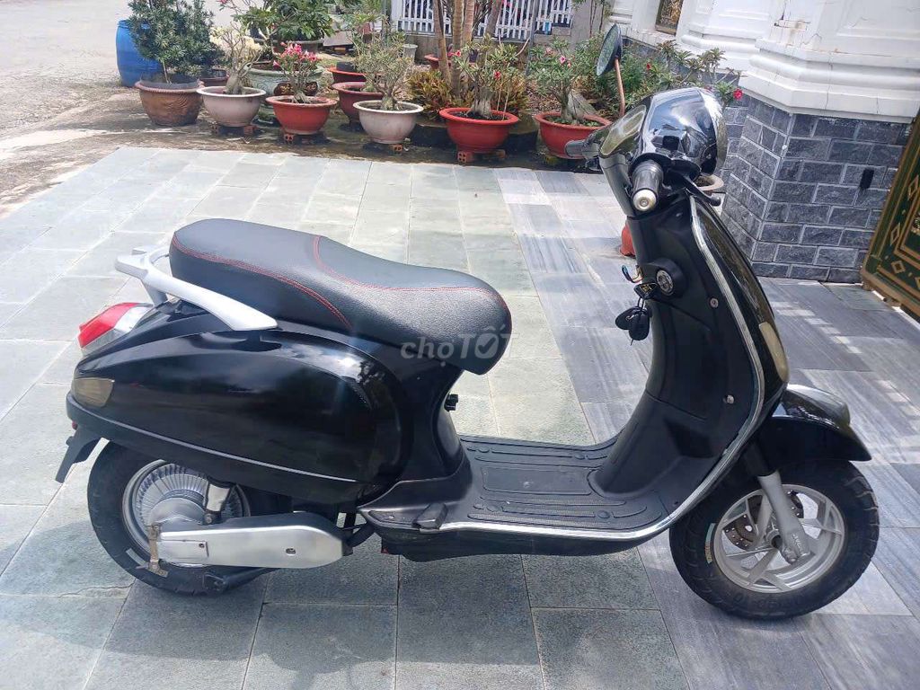 Thanh lý xe máy điện màu đen đẹp gần như mới. Mua bán Xe điện tại Thị xã Bến Cát Bình Dương được đăng bởi pham the cao hình 4