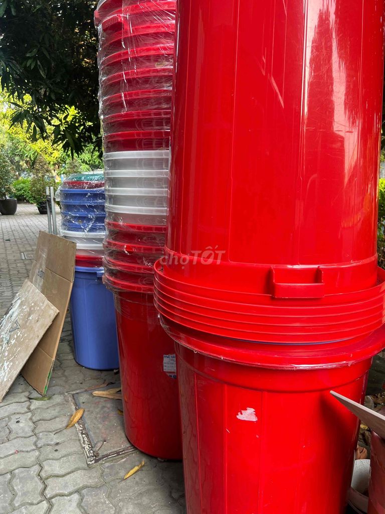 Thùng nhựa Đỏ, Xanh, Trắng đã dùng. Mua bán Nội thất, đồ gia dụng khác tại Huyện Cần Giuộc Long An được đăng bởi quốc Tuấn  hình 1