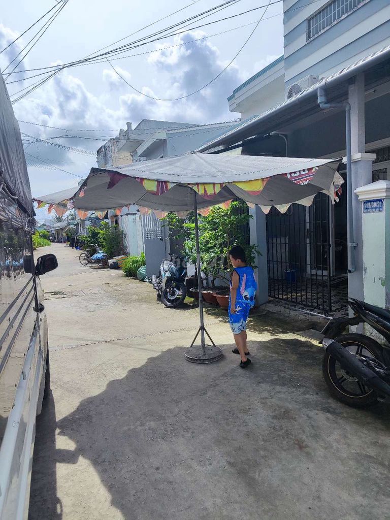 Dù che nắng Vải bạt Xám Lớn. Mua bán Nội thất, đồ gia dụng khác tại Thành phố Sóc Trăng Sóc Trăng được đăng bởi Dun Dun hình 1