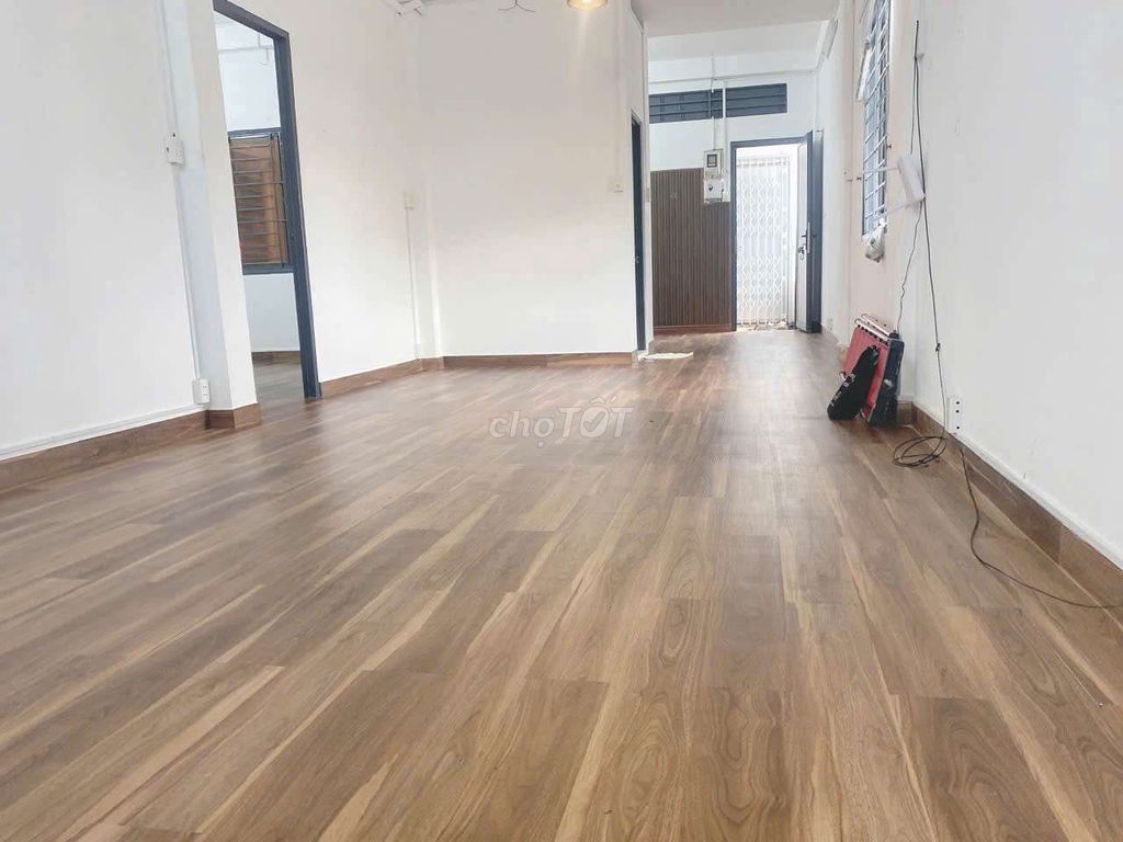 căn hộ nguyễn xí 60m chỉ 2ty nhỉn ba mặt tiền